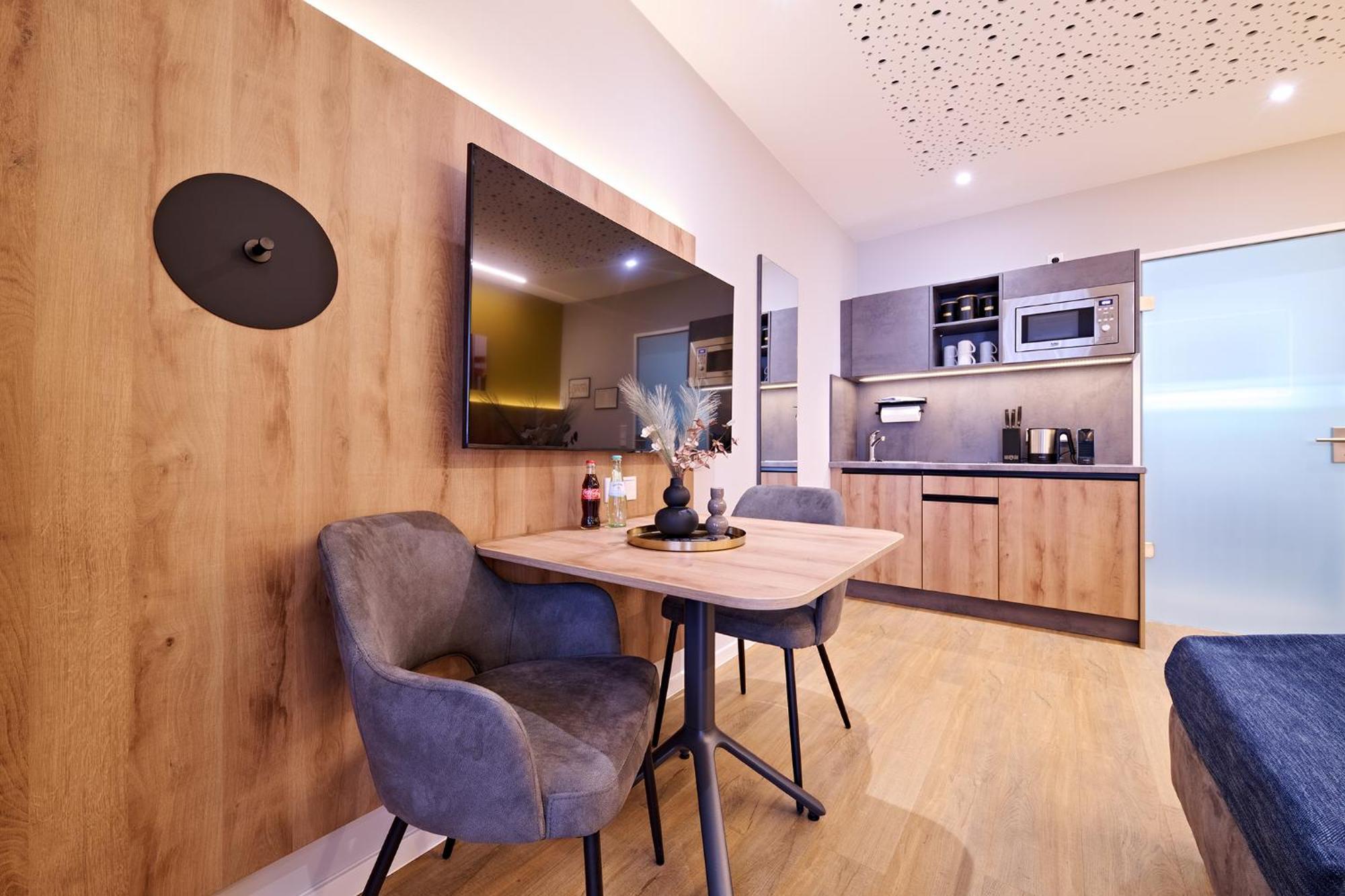 Xzllenz Traum Studio-Apartment, Frei-Parken, U-Bahn, Kueche Nürnberg Dış mekan fotoğraf