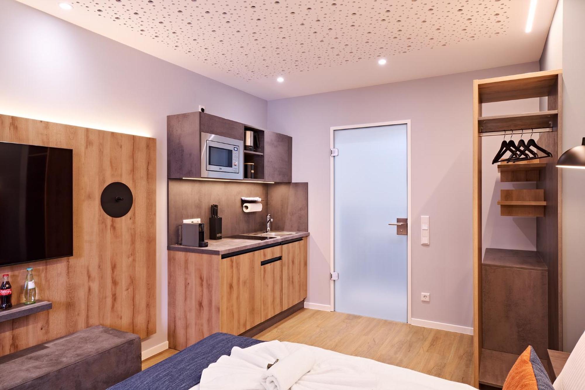 Xzllenz Traum Studio-Apartment, Frei-Parken, U-Bahn, Kueche Nürnberg Dış mekan fotoğraf