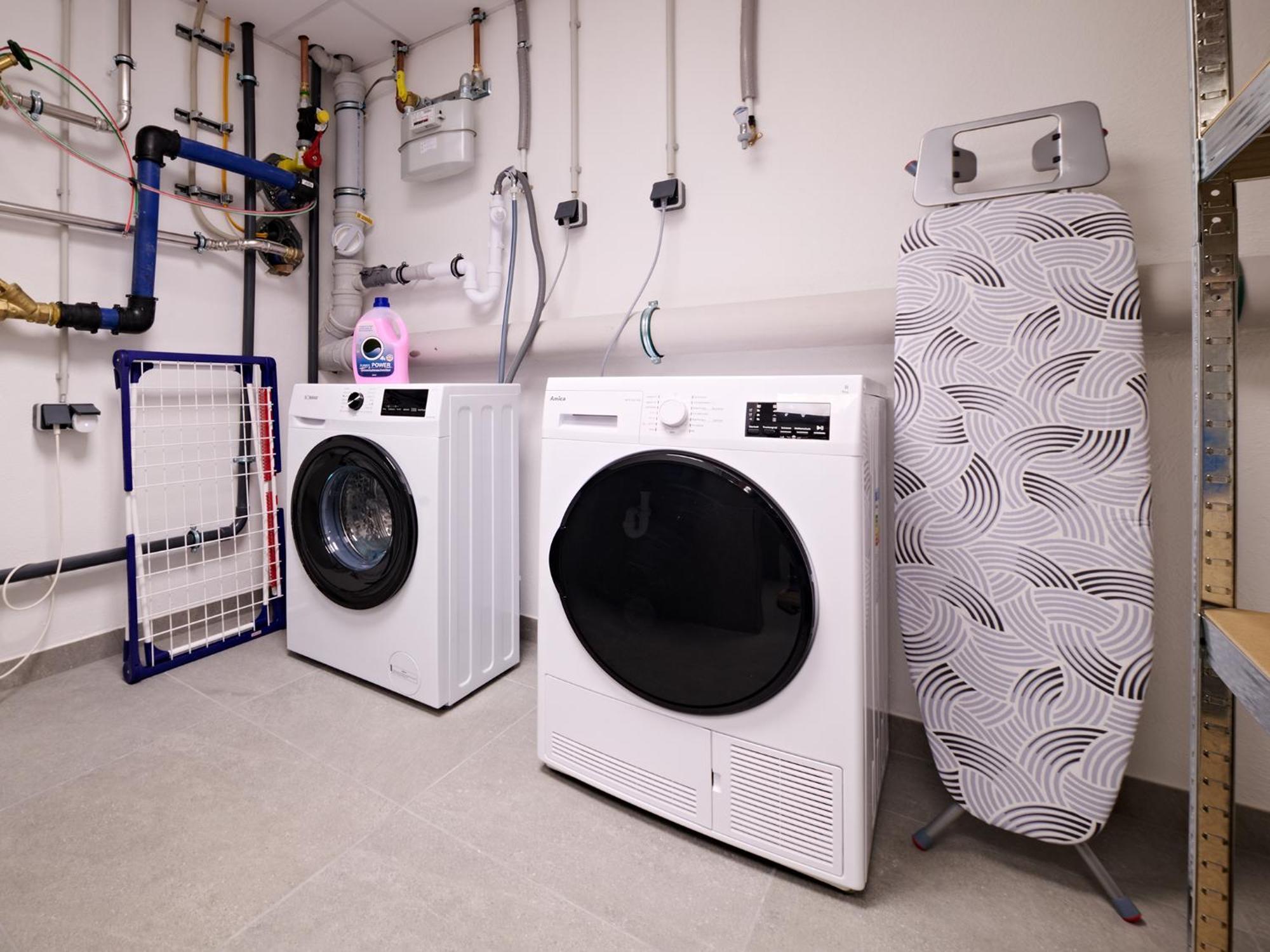 Xzllenz Traum Studio-Apartment, Frei-Parken, U-Bahn, Kueche Nürnberg Dış mekan fotoğraf